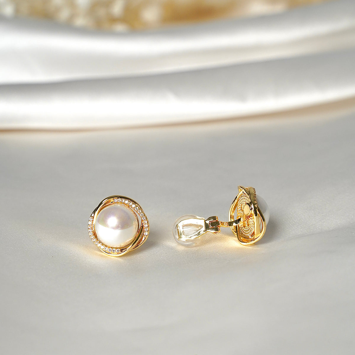 Clip-On Earrings with White Pearl – Gold Tone